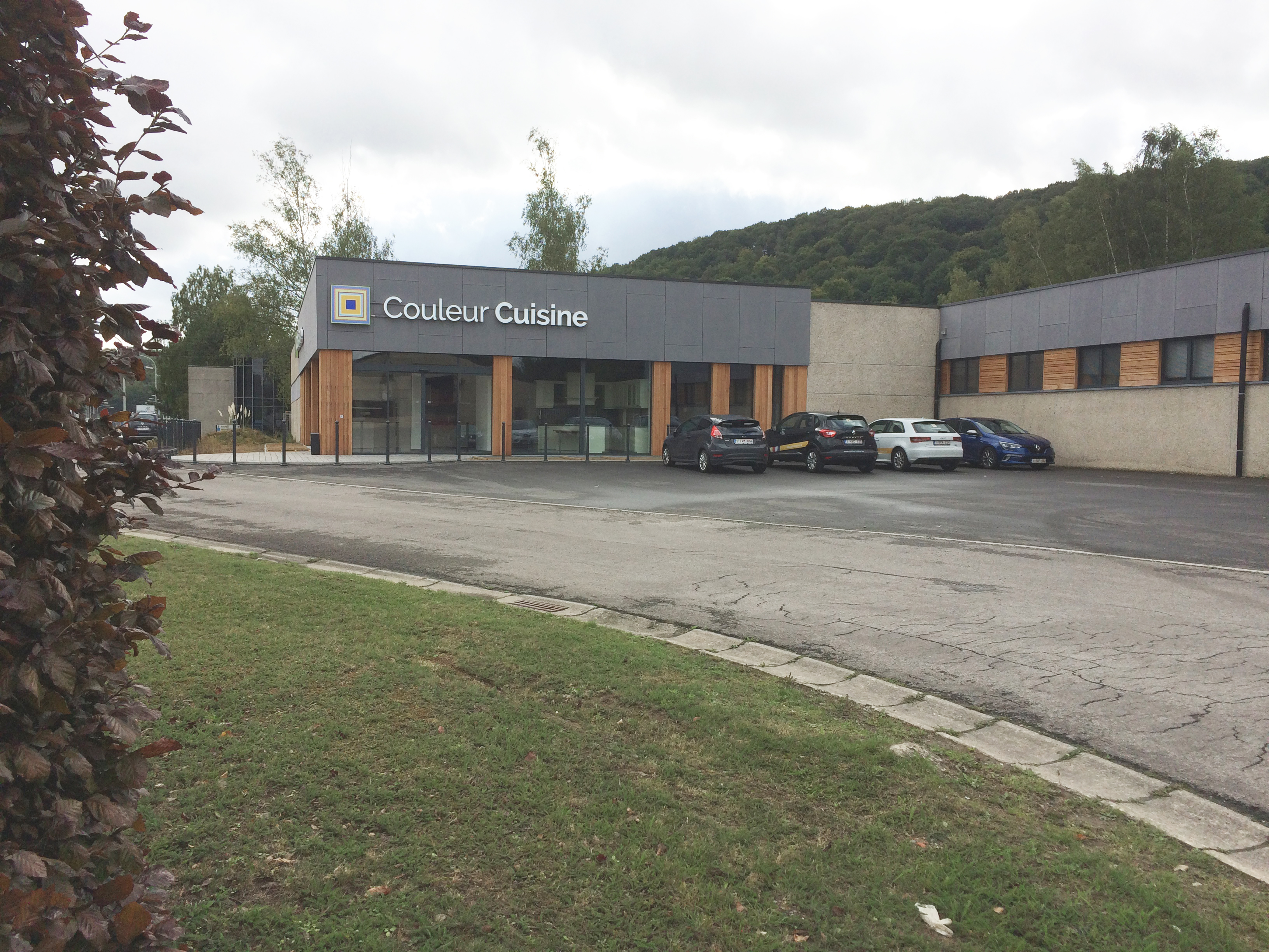 CONSTRUCTION D’UN SHOWROOM